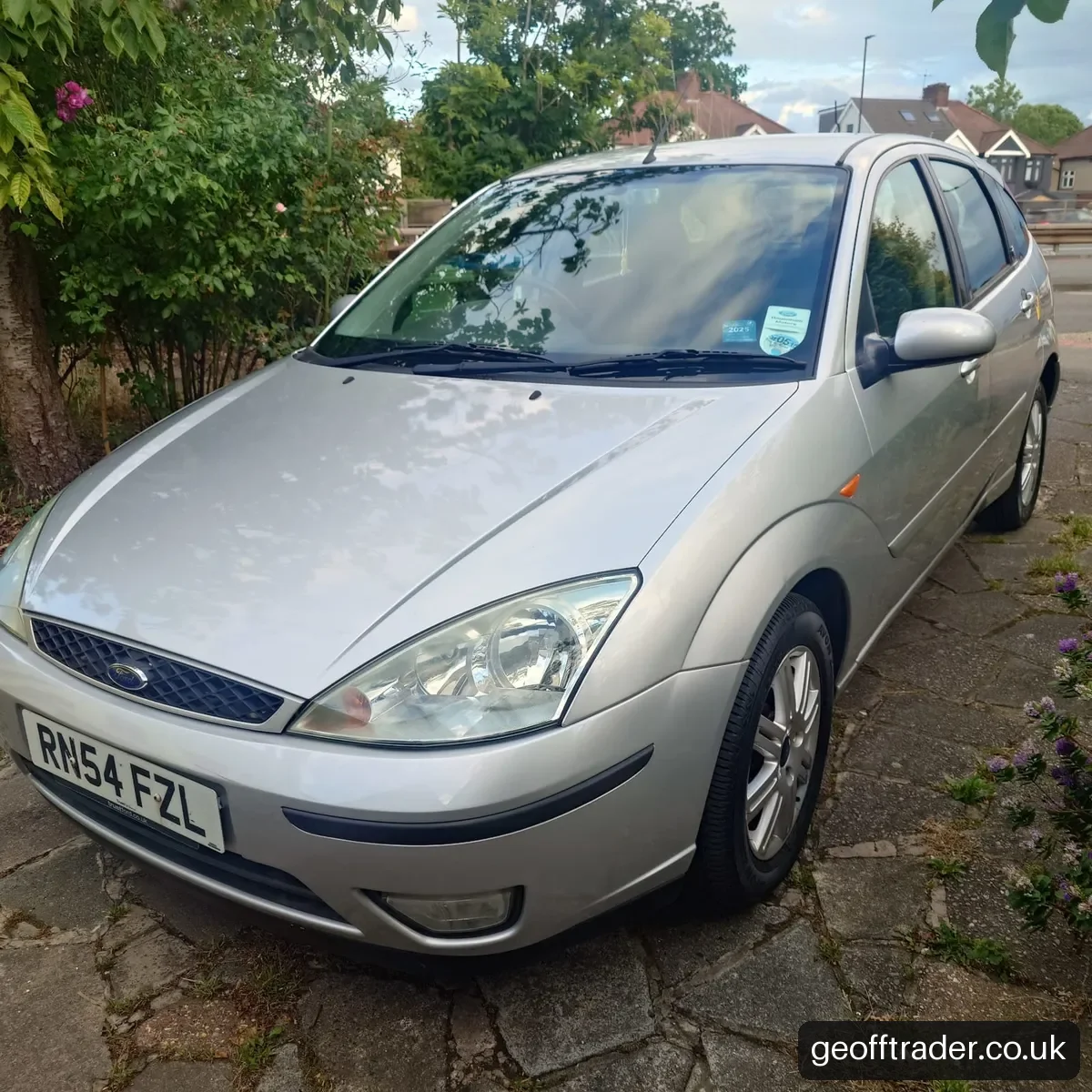 Ford Focus 1.6 Ghia 2005 85k from new