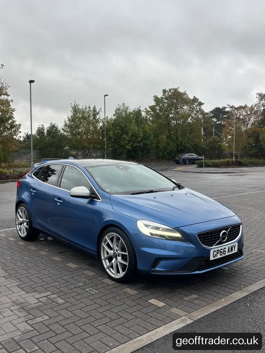 2017 Volvo V40 D4