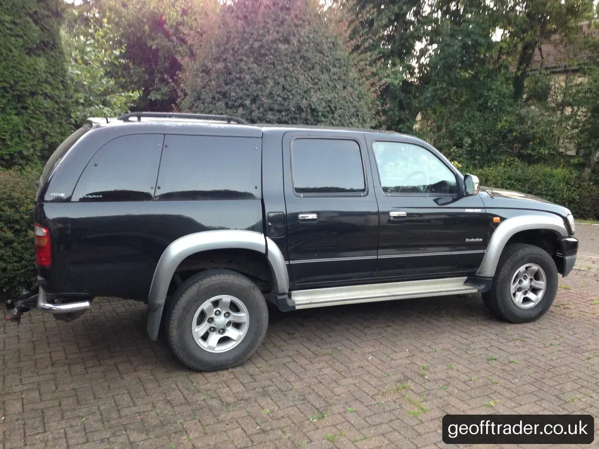 2005 Hilux Invincible