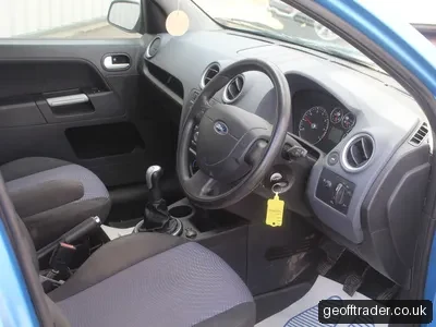 Ford Fusion photo 6