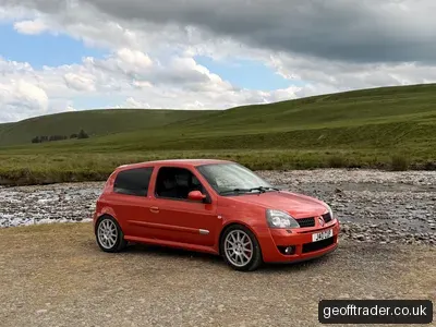 Renault Clio 182 CUP photo 1