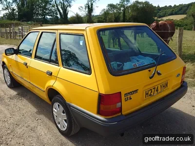 1990 Ford Escort photo 3