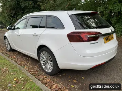 2015 Vauxhall Insignia photo 2