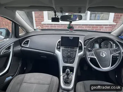 2010 Vauxhall Astra photo 4