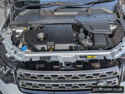 Land Rover Discovery Sport TD4 SE **7 SEATER** photo 5