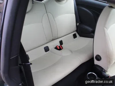 MINI Hatch 1.6D Cooper photo 11