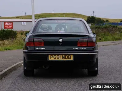1997 Vauxhall Omega photo 3