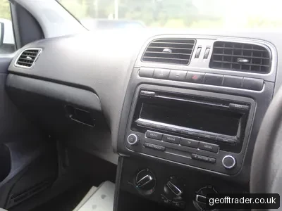Volkswagen Polo photo 8