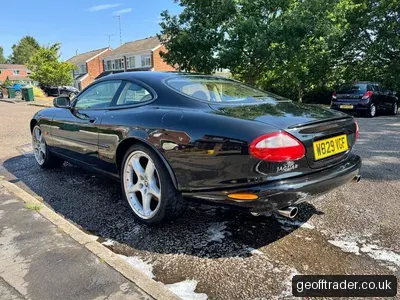 2000 Jaguar XKR photo 3