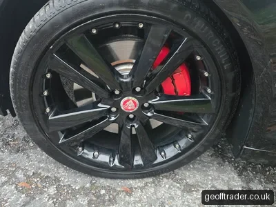 Jaguar XFS Shooting Break photo 7