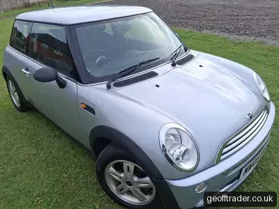 2005 MINI One photo 2