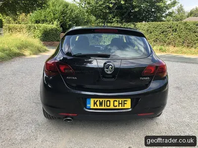 2010 Vauxhall Astra photo 2