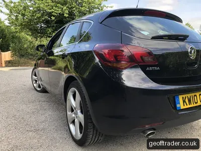 2010 Vauxhall Astra photo 3