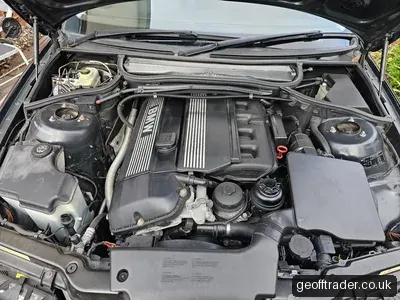 2004 BMW 3 Series photo 2