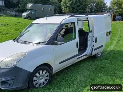 2014 Vauxhall Combo XL photo 3
