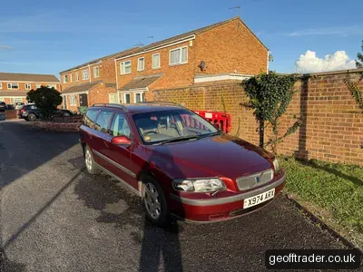 Volvo V70 T5 photo 2