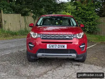 Land Rover Discovery Sport photo 2