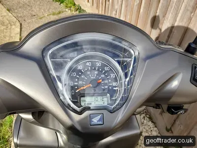 2026 Honda Vision 110 photo 2