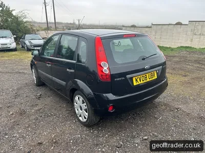 Ford Fiesta photo 6