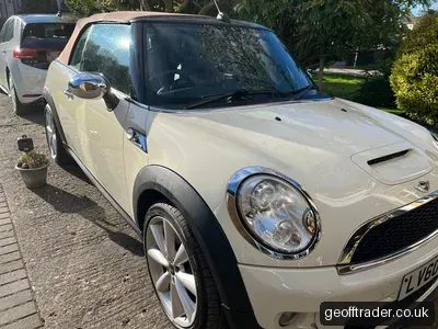 2010 MINI Cooper S R57 Convertible N18 photo 2