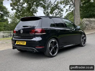 Volkswagen Golf GTI Edition 35 photo 4