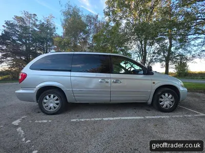Chrysler Grand Voyager 2.8 CRD Limited XS 2006 Stow & Go photo 3