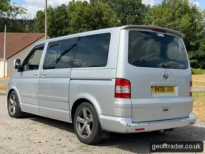 2005 Volkswagen Caravelle photo 2