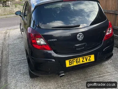 2011 Vauxhall Corsa 1.2 Petrol 5 door photo 4