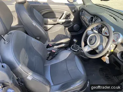2005 MINI Convertible photo 5