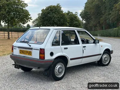1989 Vauxhall Nova photo 2