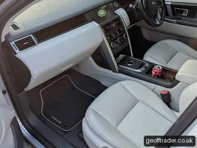 Land Rover Discovery Sport TD4 SE **7 SEATER** photo 3