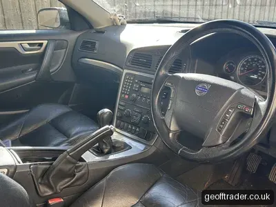 Volvo V70 D5 photo 2