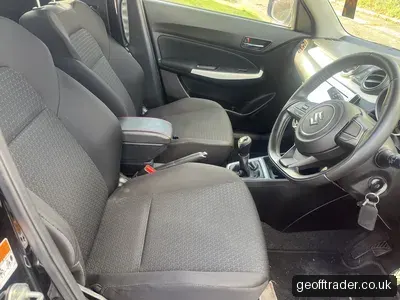 2019 Suzuki Swift photo 3