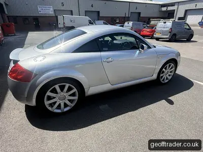 2000 Audi TT photo 2