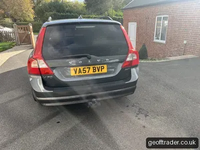 Volvo V70 2.5T photo 3