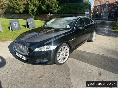 2009 Jaguar XJ photo 1