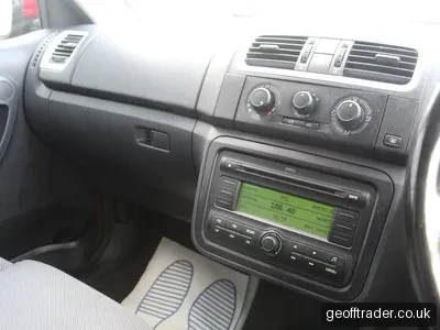 Skoda Fabia 1.2 HTP Sport photo 9