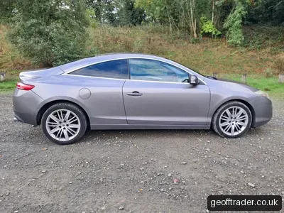 Renault Laguna Coupe photo 4