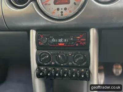 MINI Hatch R53 photo 3