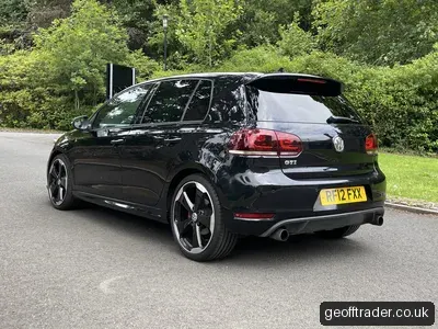 Volkswagen Golf GTI Edition 35 photo 2