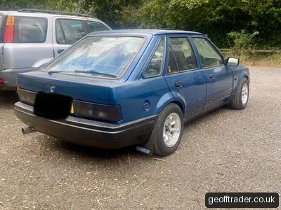 1986 Ford Escort photo 2