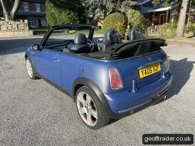 2005 MINI Convertible photo 3