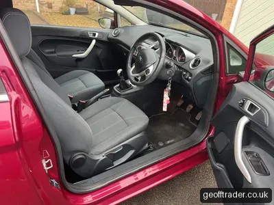 Ford Fiesta Titanium photo 5