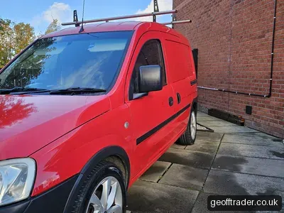 2010 Vauxhall Combo c low miles photo 2
