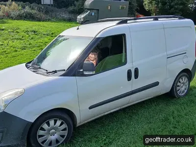 2014 Vauxhall Combo XL photo 2