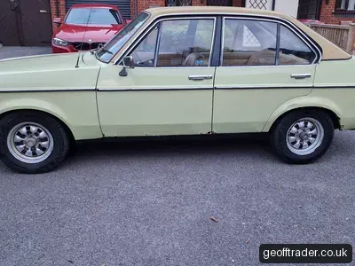 Ford Escort 1.6 GL photo 2