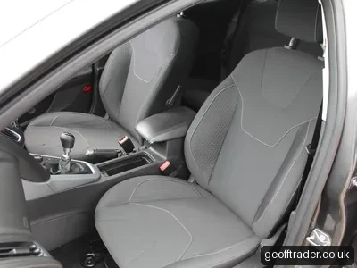 Ford Focus 1.5 TDCI Zetec photo 4