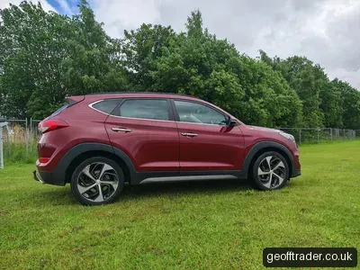 Hyundai Tucson Premium 2.0 Diesel - Highest Spec ULEZ Free 4x4 in Ruby Whine - Pearl photo 4