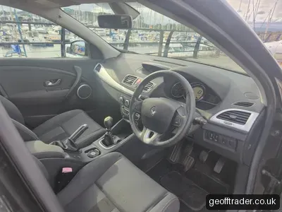 2009 Renault Megane photo 3