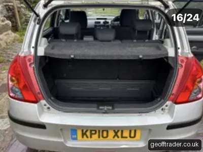 2010 Suzuki Swift photo 4